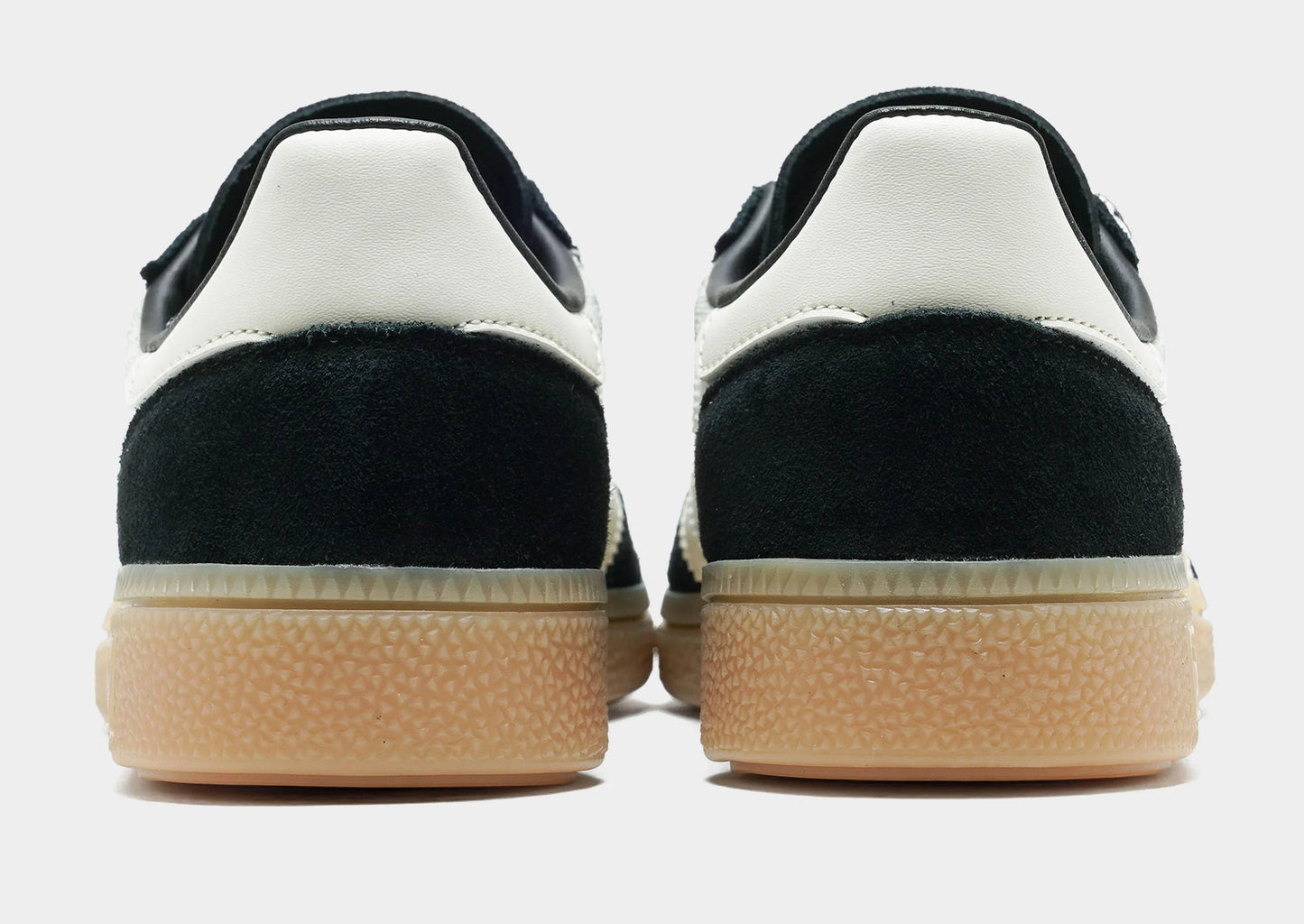 HANDBALL SPEZIAL - Black Cream White Lace